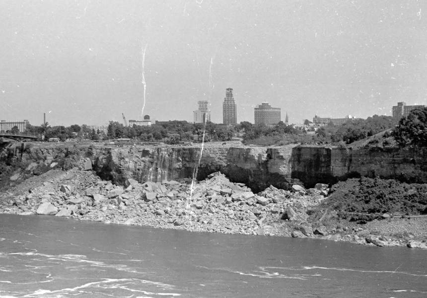 Niagara Falls waterfall stopped flowing due to an ice jam in Lake Erie. The flow stopped for 30 to 40 hours, and it’s the only time it’s recorded to have happened.