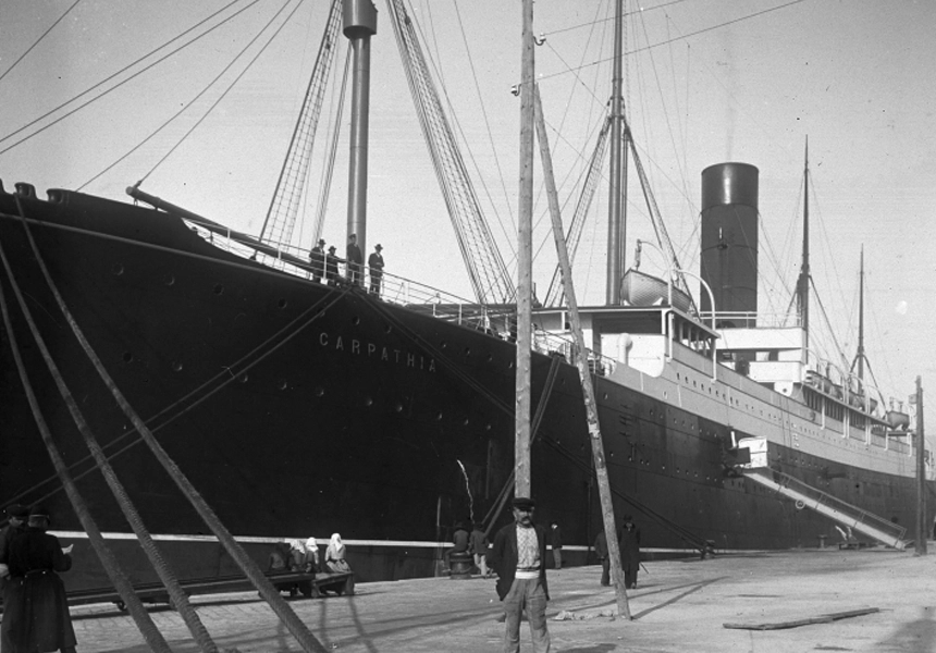 705 survivors of the Titanic arrived in New York City on board the Cunard Liner Carpathia.