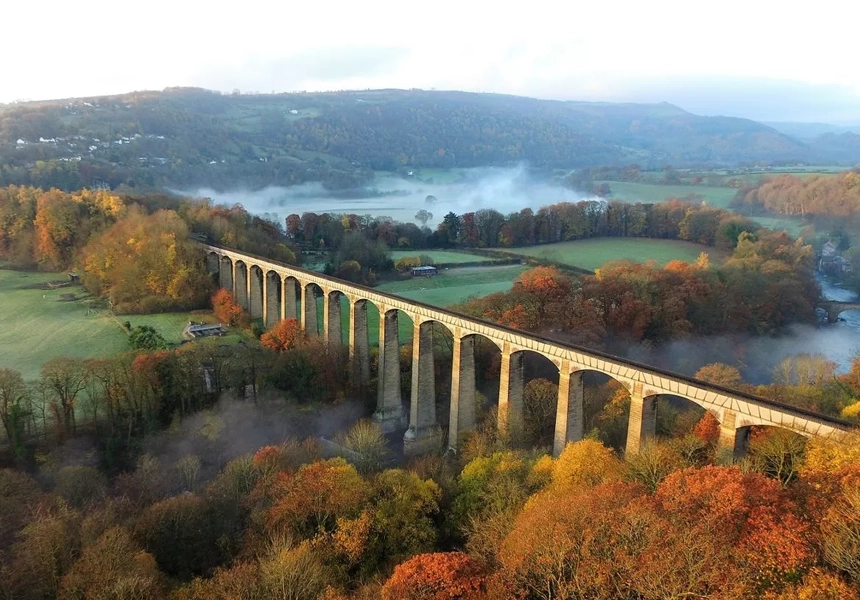 The Pontcysyllte Aqueduct was inscribed as a World Heritage Site. The aqueduct carries the Llangollen Canal over the valley of the River Dee in Wrexham in north east Wales. It is the longest and highest aqueduct in Britain.