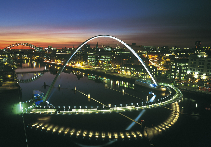 The opening of the Gateshead Millennium Bridge that spans the River Tyne between Gateshead’s Quays arts quarter on the south bank, and the Quayside of Newcastle upon Tyne on the north bank.